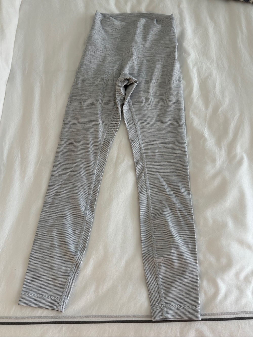 Lululemon Gray Active Leggings Sz 4